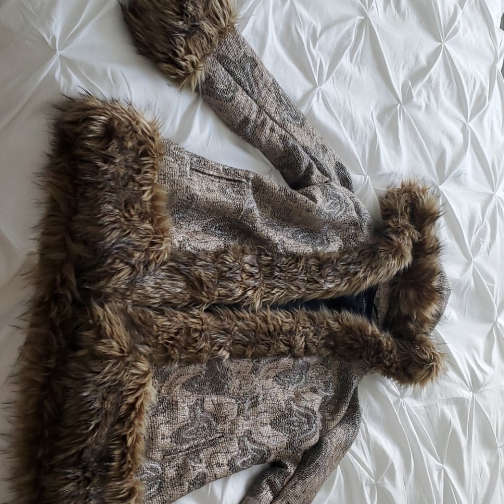 Hooded faux fur jacket